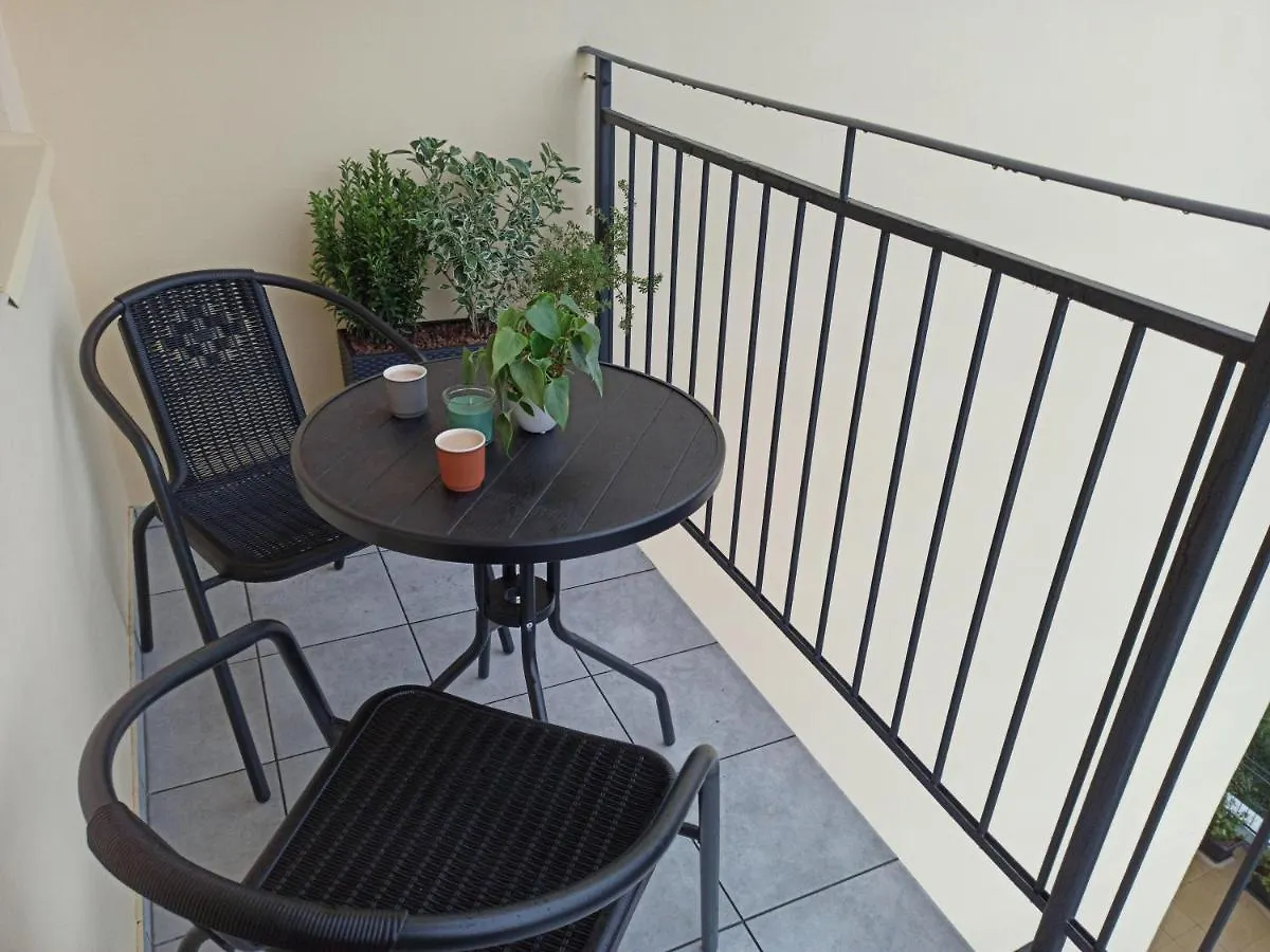 New Modern-Style Apartment With Balcony In The Prague 2