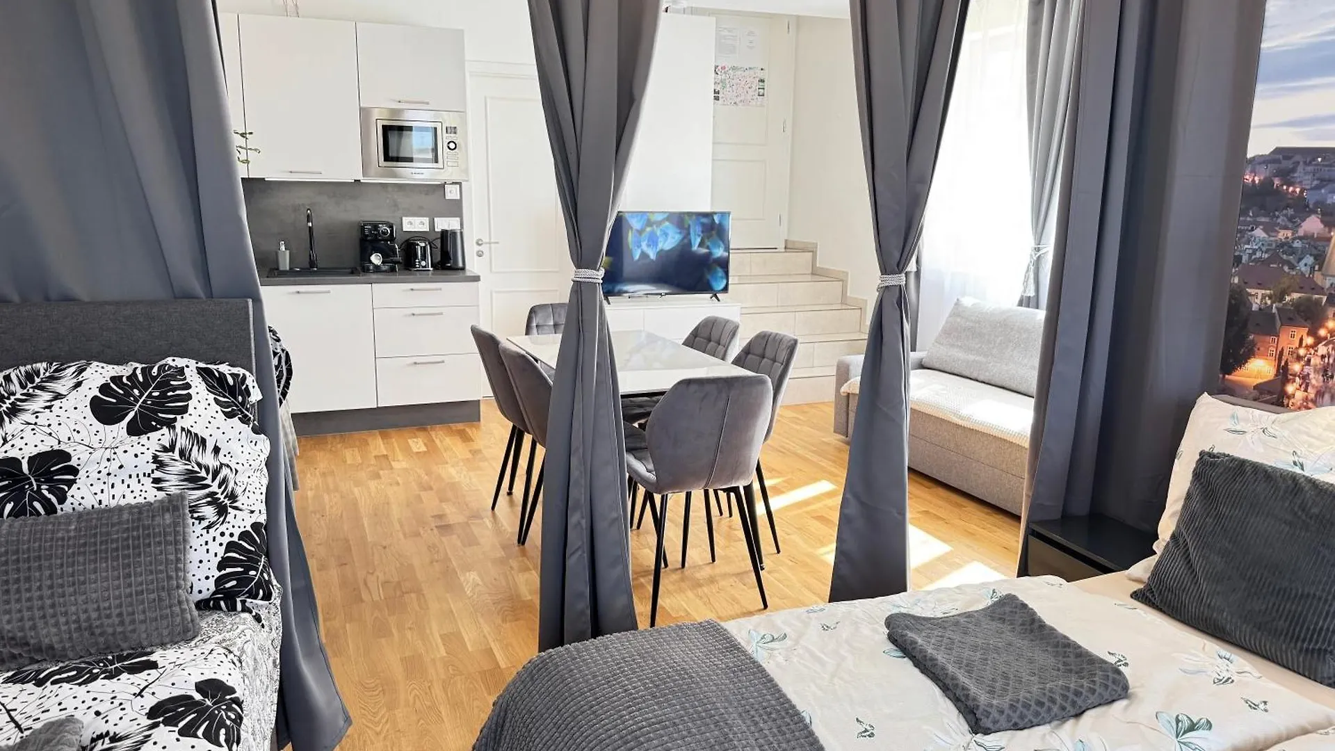 New Modern-Style Apartment With Balcony In The Prague 2